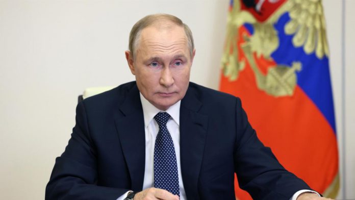 1665585687_vladimir-putin-696x392