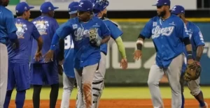 Licey-saludos_20231027_025014-728x524-1-728x375