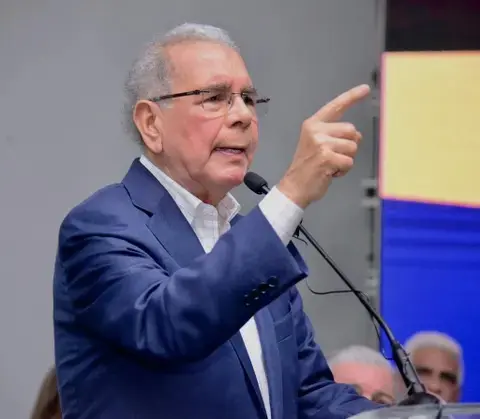 Danilo-Medina-4-1
