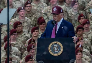 El-presidente-Donald-Trump-hablo-a-los-militares-del-pais-sobre-la-etica-de-la-guerra.-Fuente-externa-1200x821