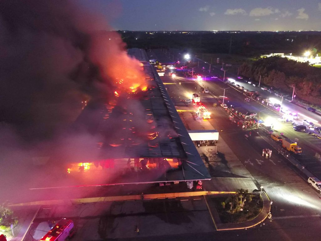 incendio-en-el-merca-de-santo-domingo-7e599fb5-scaled